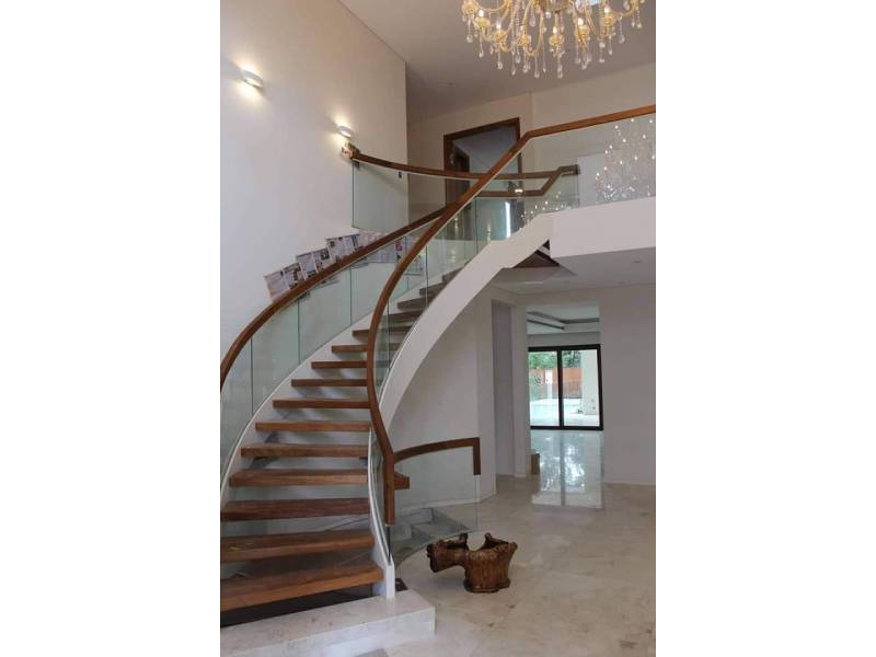 Cantilever Staircase 1